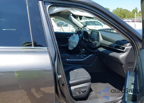 2021 Toyota Highlander Xle z USA, uszkodzony, nr VIN 5TDGZRAH2MS519387